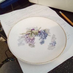 Z S & AMPIC CABINET PLATE GRAPES BAVARIA